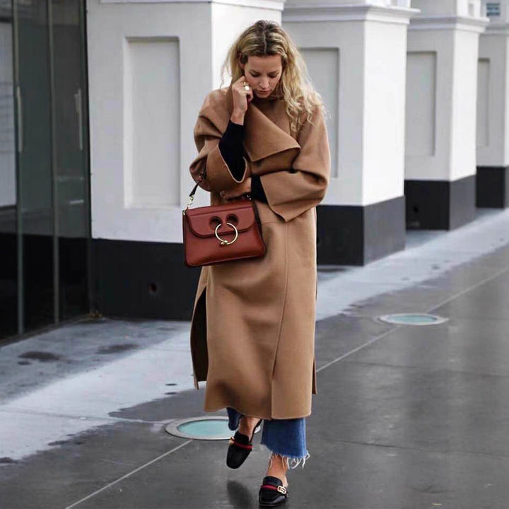 Kvinnors Elegant Oversized Kappa med Öppen Framsida Mirla-Eva Jonsson
