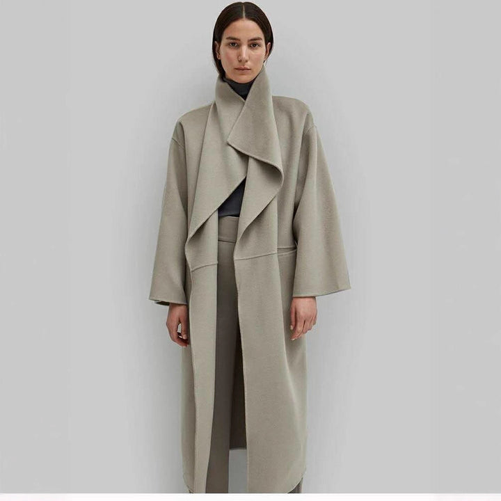 Kvinnors Elegant Oversized Kappa med Öppen Framsida Mirla-Eva Jonsson