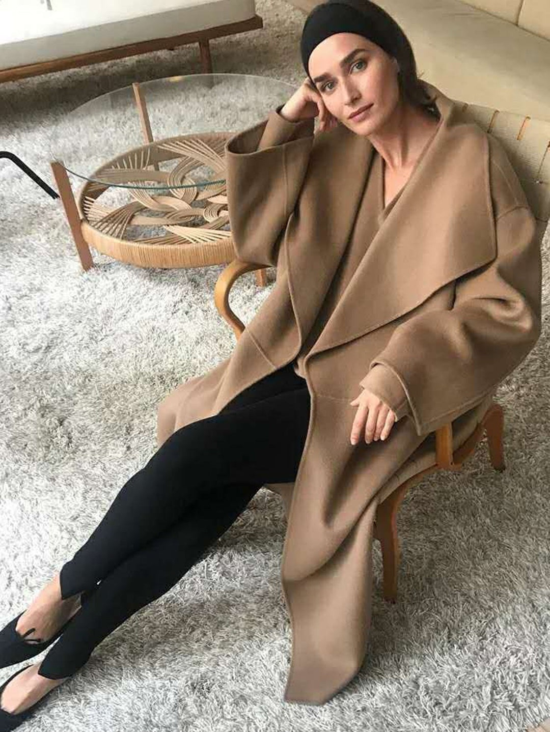 Kvinnors Elegant Oversized Kappa med Öppen Framsida Mirla-Eva Jonsson