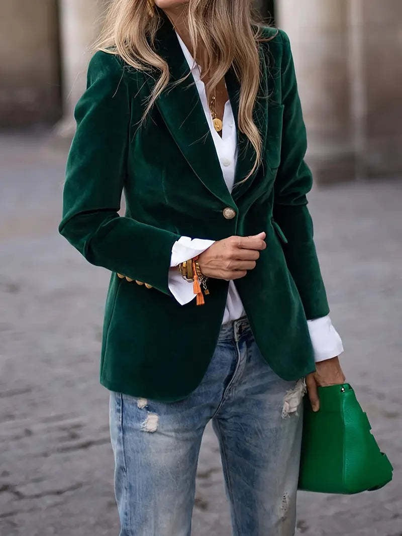 Kvinnors Elegant Sammet Blazer med Skräddarsydd Passform och Guldknappar Mirla-Eva Jonsson