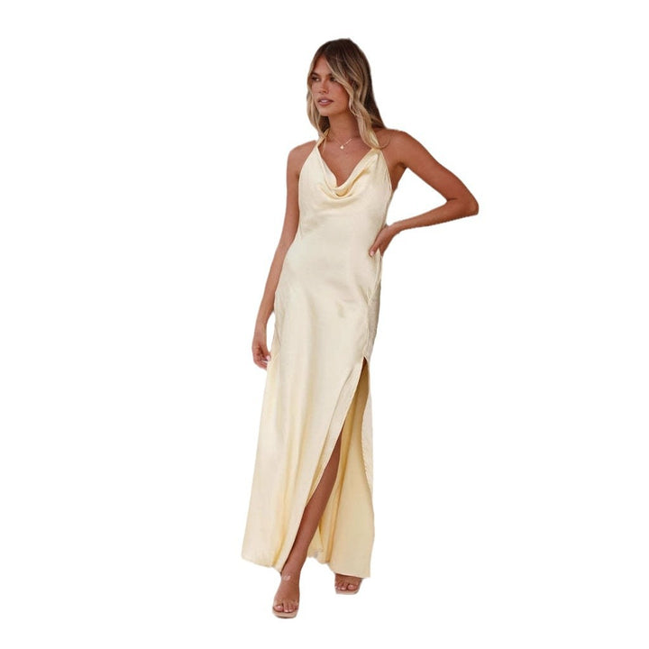 Kvinnors Elegant Satin Maxi Klänning med Djupare Urrigning och Sidsplit Mirla-Eva Jonsson