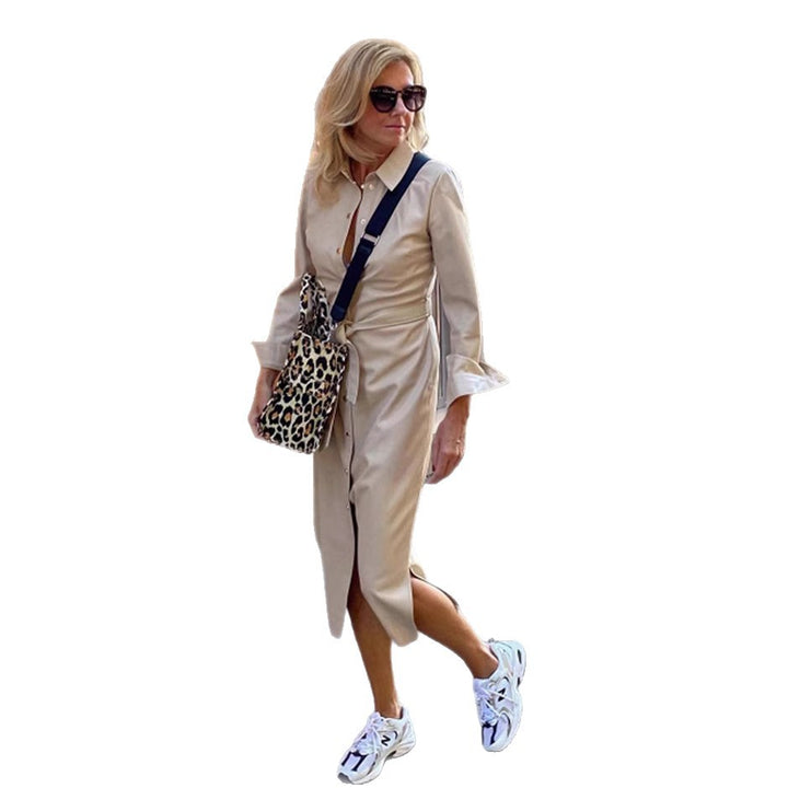 Kvinnors Elegant Skjortklänning med Skräddarsydd Klipp och Trendiga Detaljer Mirla-Eva Jonsson