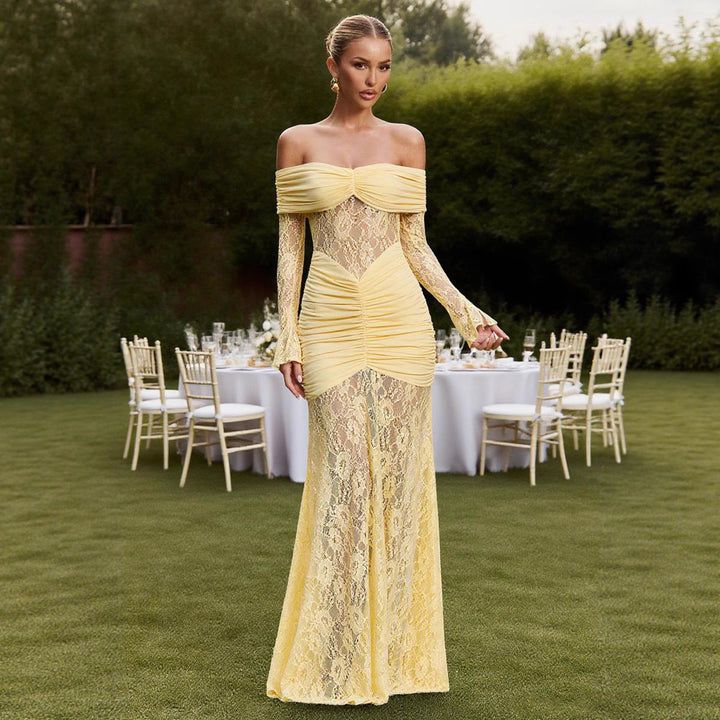 Kvinnors Elegant Spets Kvällsklänning med Off-the-Shoulder Silhuett och Fina Volang Detaljer-Eva Jonsson