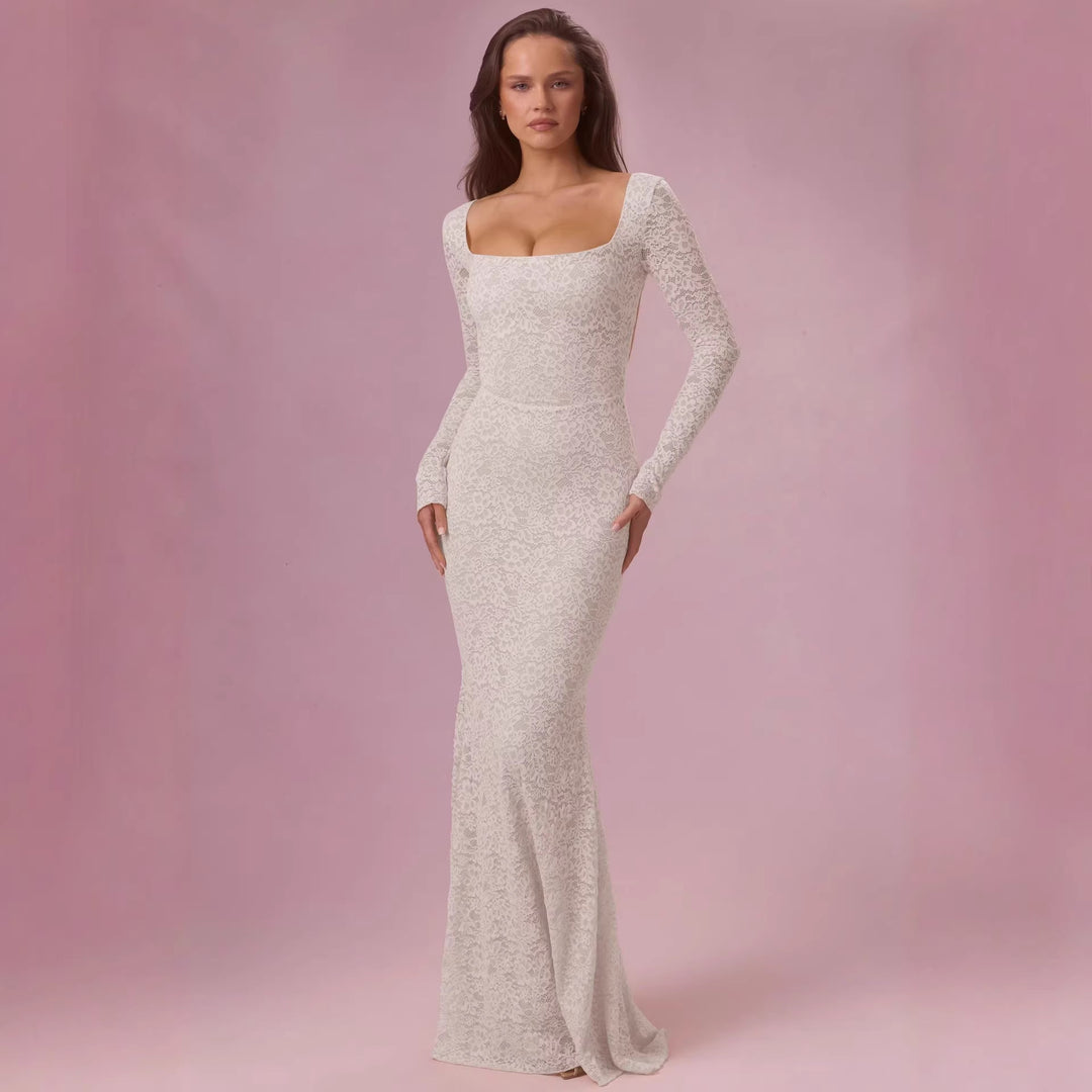 Kvinnors Elegant Spets Maxi Klänning med Skuren Silhuett och Lång Ärmar Mirla-Eva Jonsson