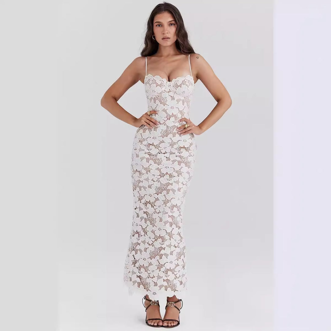 Kvinnors Elegant Spets Maxi Klänning med Sofistikerad Midja och Skräddarsydd Design-Eva Jonsson