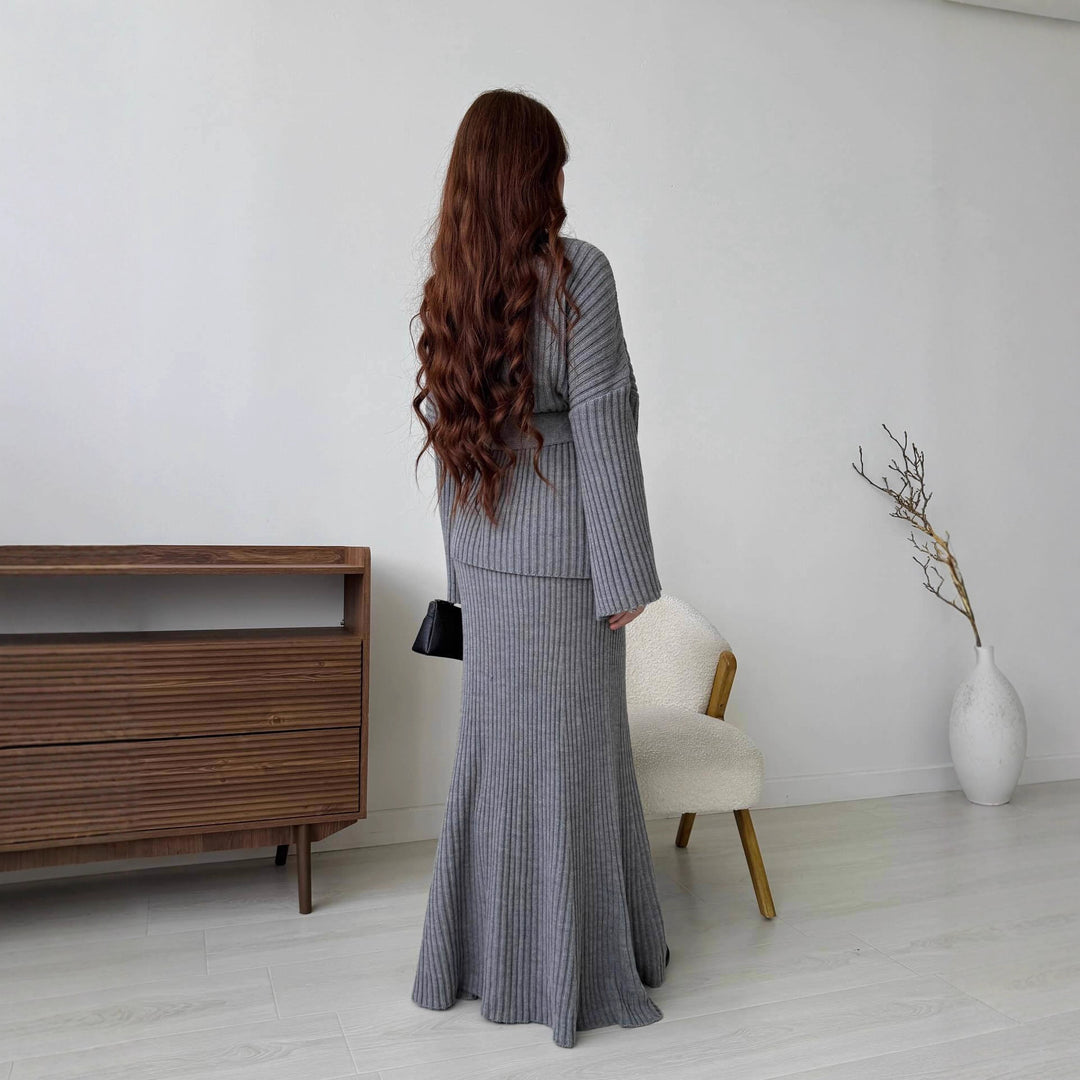 Kvinnors Elegant Stickad Tvådelad Set med Wrap Topp och Lång Kjol Mirla-Eva Jonsson