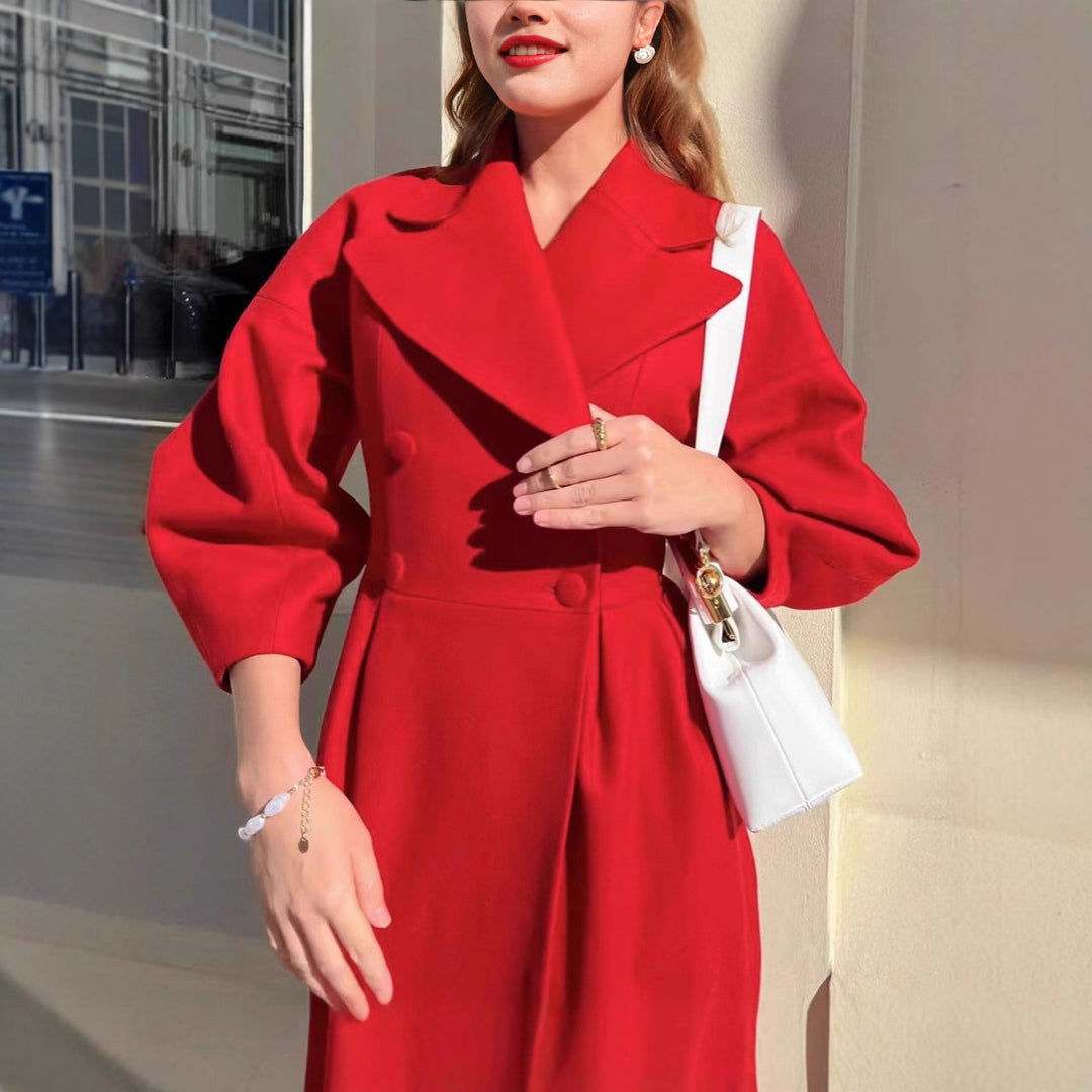 Kvinnors Elegant Trench Coat med Skräddarsydd Passform och Sidöppning Mirla-Eva Jonsson
