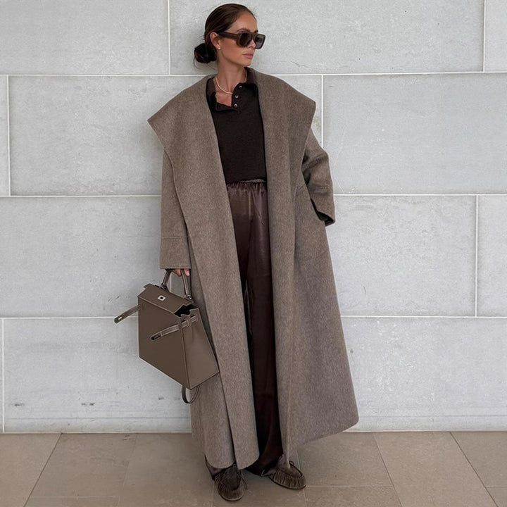Kvinnors Elegant Wrap Coat med Bred Krage och Knytband Mirla-Eva Jonsson
