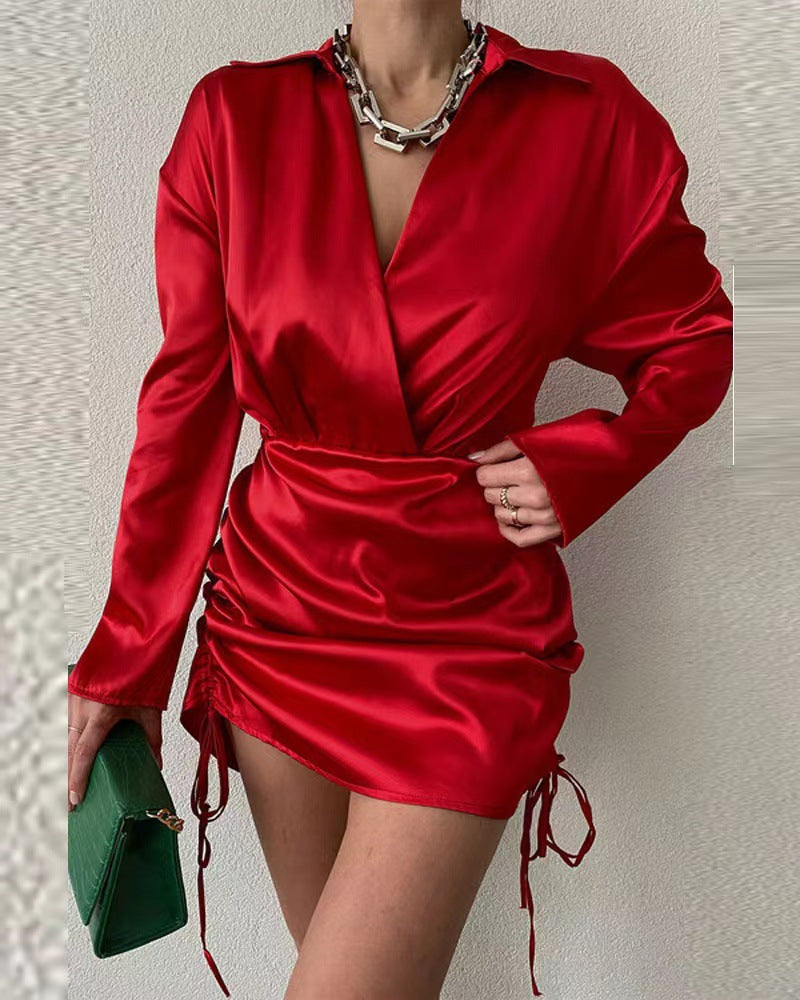 Kvinnors Elegant Wrap Klänning med Lång ärm och Justerbar Nederkant-Eva Jonsson