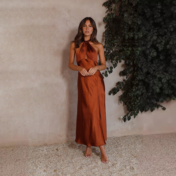 Kvinnors Elegant Wrap Maxi Klänning i Halterneck Stil med Sidoklyfta och Midjebälte-Eva Jonsson