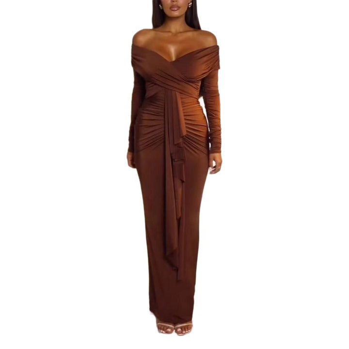 Kvinnors Elegant och Figurformande Kvällsklänning med Off-Shoulder Design och Volanger-Eva Jonsson