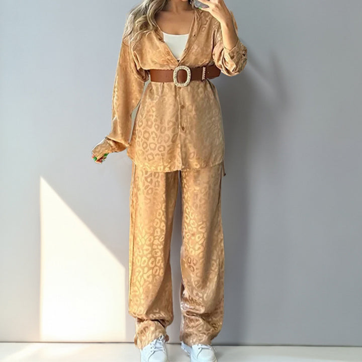 Kvinnors Eleganta Byxdress med Framknappning och Vid Ben Mirla-Eva Jonsson