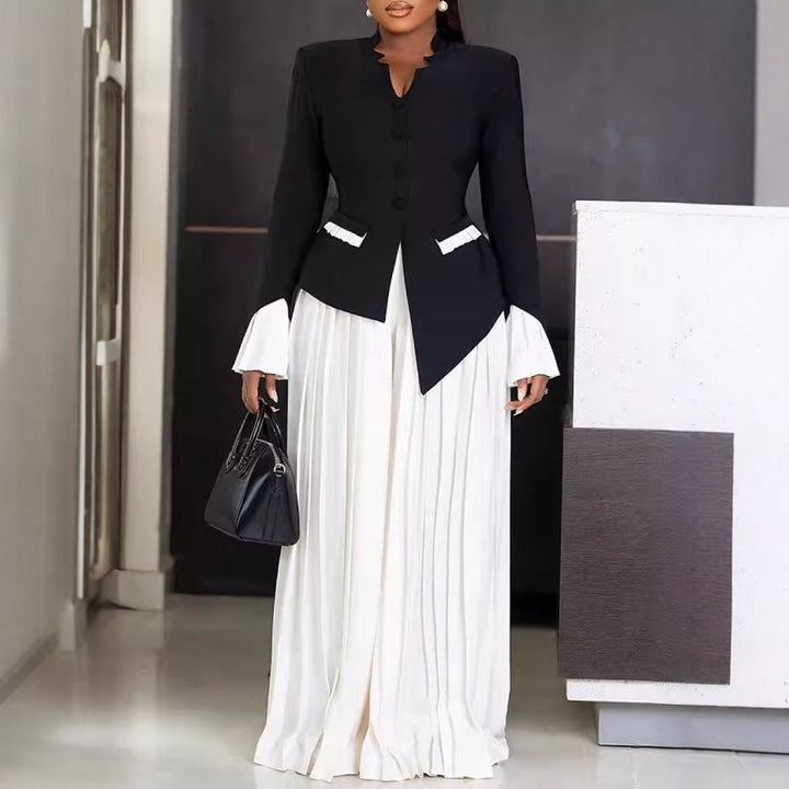 Kvinnors Fållad Maxiklänning med Strukturerad Blazer och Eleganta Accenter Mirla-Eva Jonsson