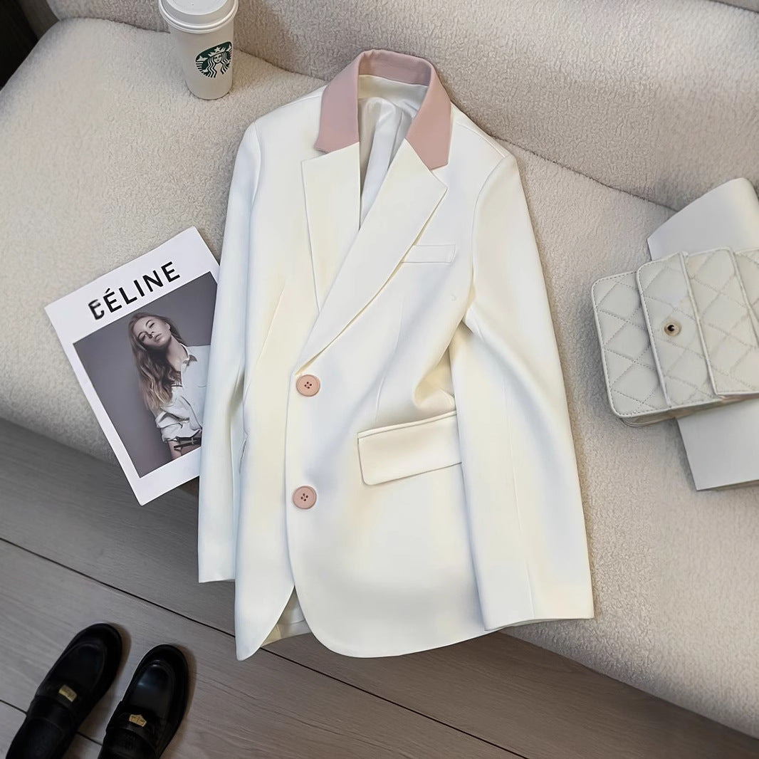 Kvinnors Fashionabel Blazer med Kontrasterande Krage Mirla-Eva Jonsson