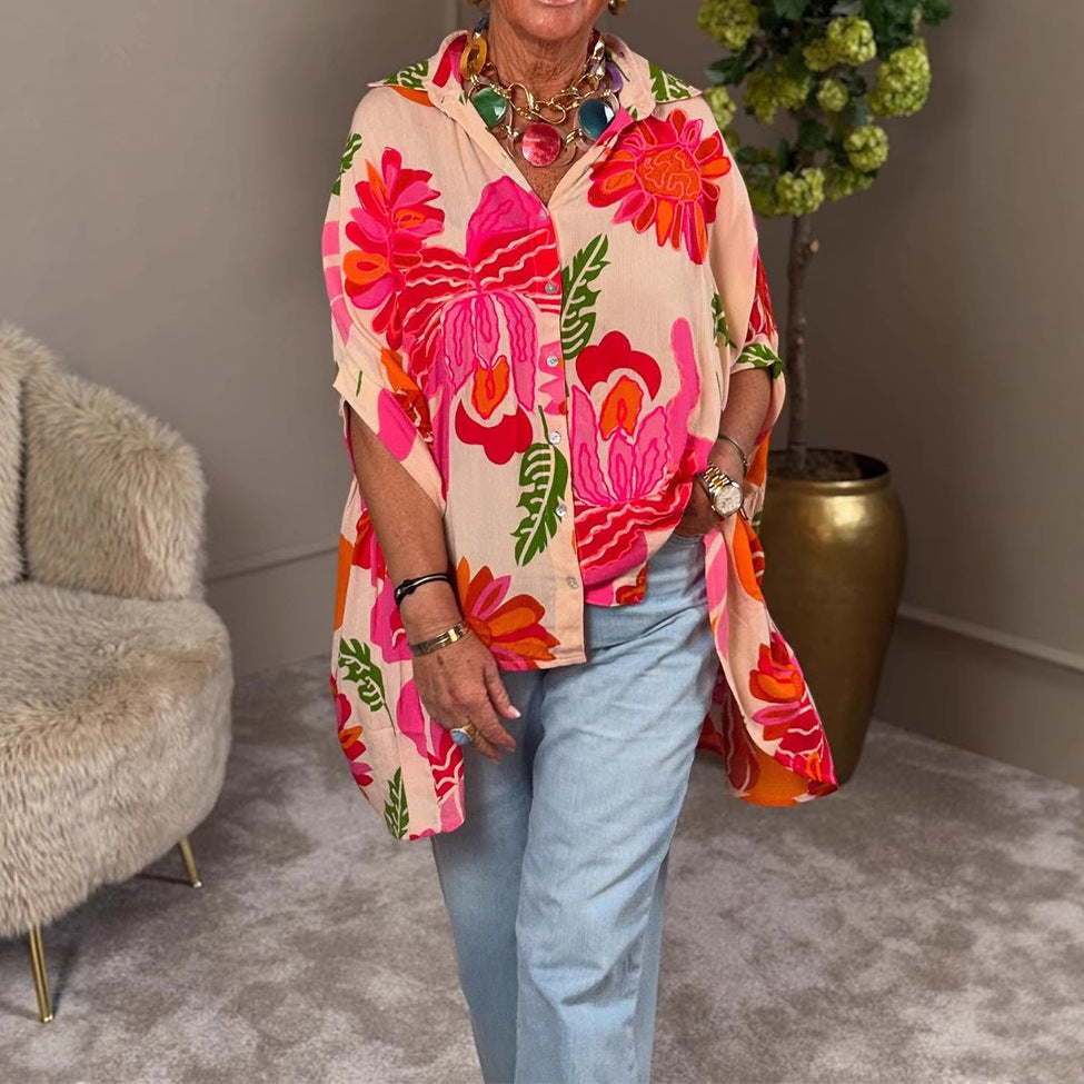 Kvinnors Flödande Kimono Blus med Färgglad Blomsterdesign Mirla-Eva Jonsson