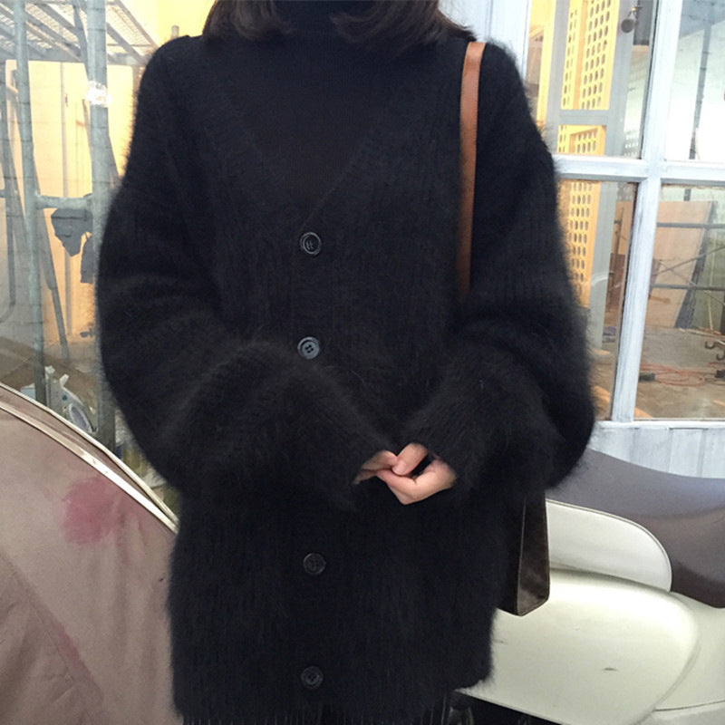 Kvinnors Fluffig Cardigan med Stora Knappar och Bred Skärning Design Mirla-Eva Jonsson