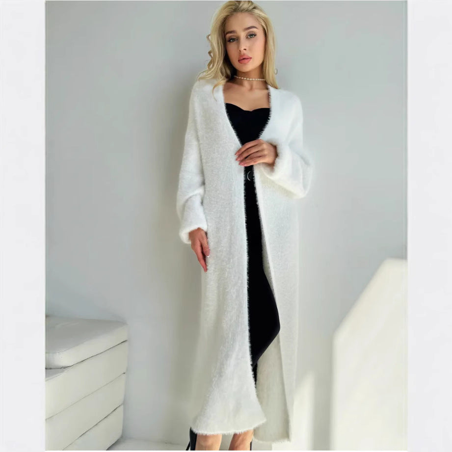 Kvinnors Fluffy Lång Kofta i en Elegant Design med Öppna Fronter och Mjuka Material Mirla-Eva Jonsson