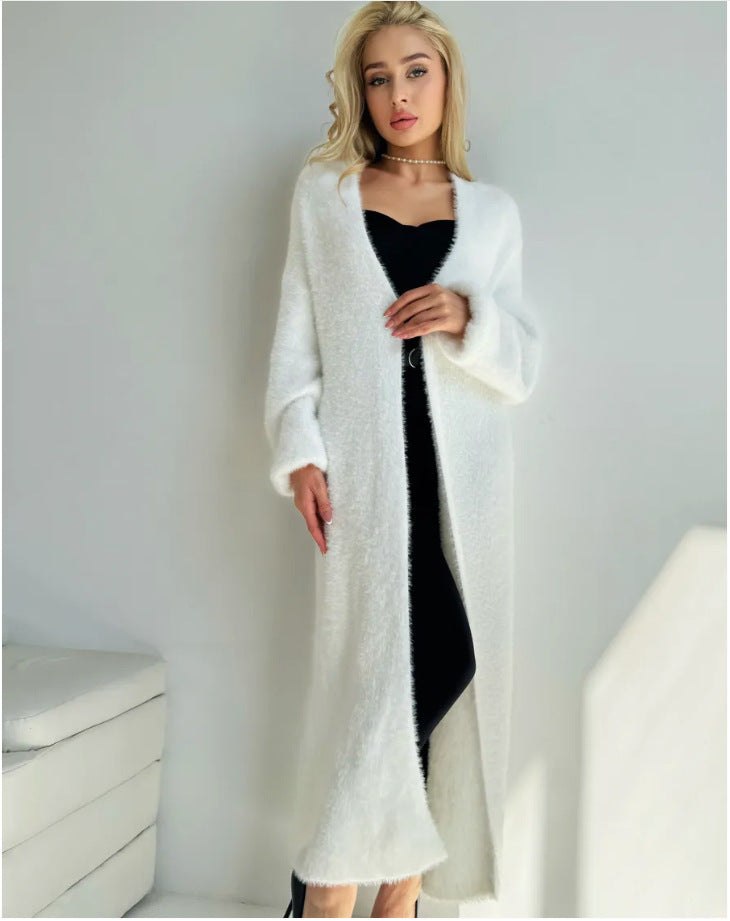 Kvinnors Fluffy Lång Kofta i en Elegant Design med Öppna Fronter och Mjuka Material Mirla-Eva Jonsson