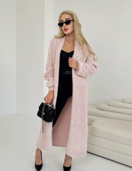 Kvinnors Fluffy Lång Kofta i en Elegant Design med Öppna Fronter och Mjuka Material Mirla-Eva Jonsson