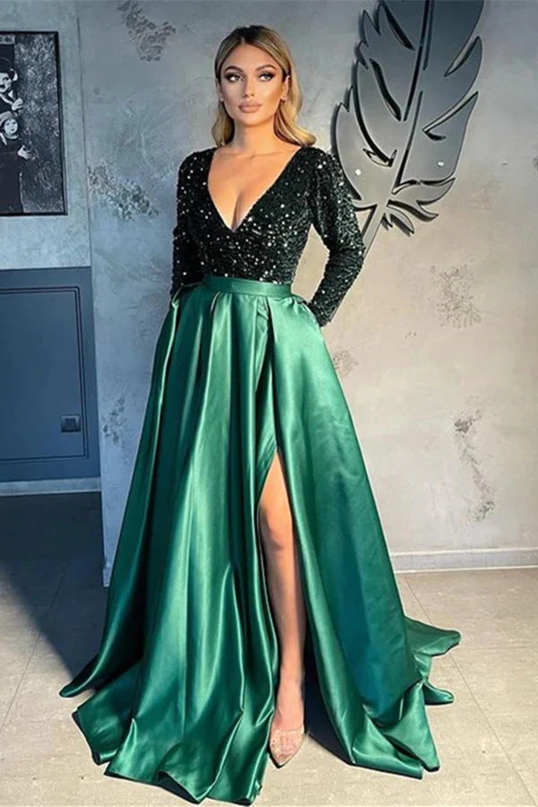 Kvinnors Glamorösa Aftonklänning med Glittrande Pärlor och Hög Slits-Eva Jonsson