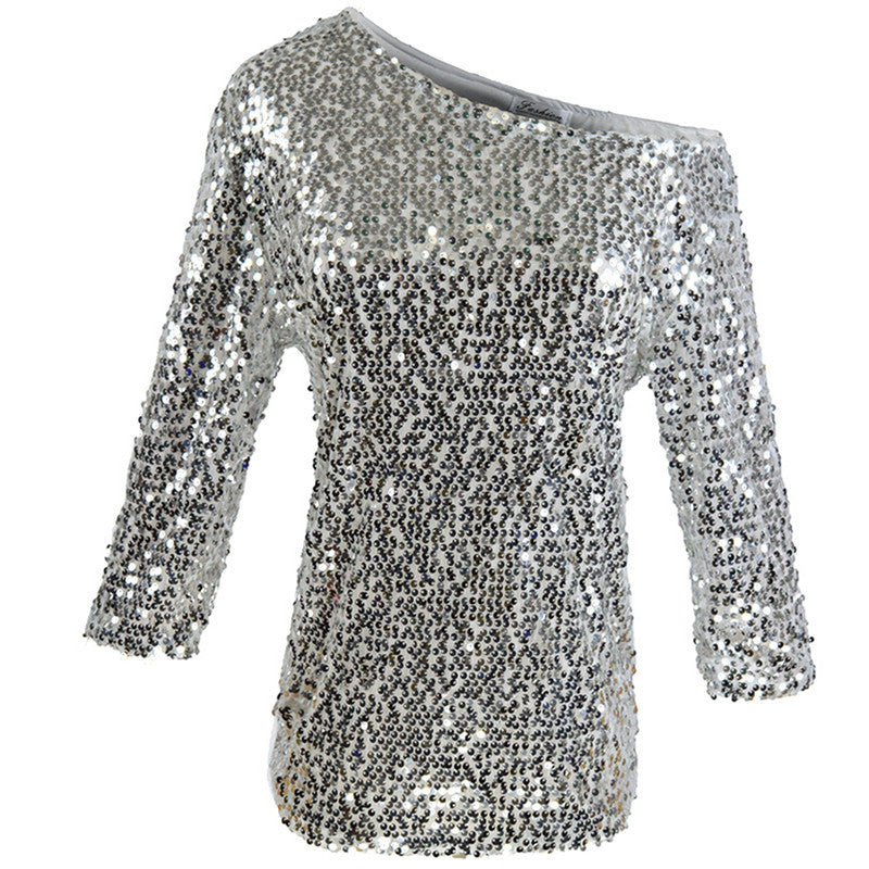 Kvinnors Glittrande Topp med Off-Shoulder Design och Paillettkanter-Eva Jonsson