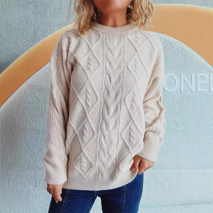 Kvinnors Grovstrukturerad Stickad Tröja med Kabeldesign Mirla-Eva Jonsson