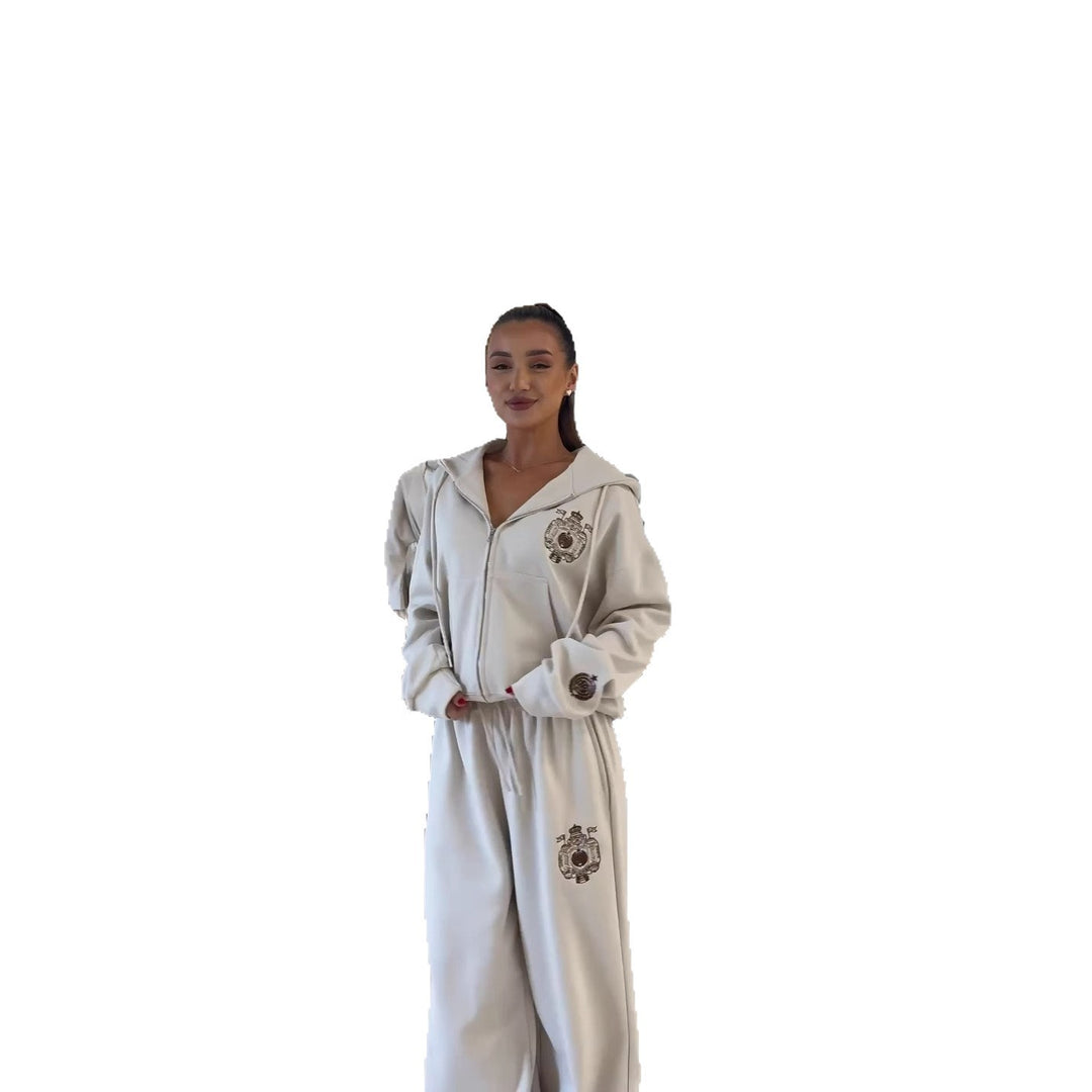 Kvinnors Hip-Hop Fritidsdräkt med detaljkär logo Mirla-Eva Jonsson