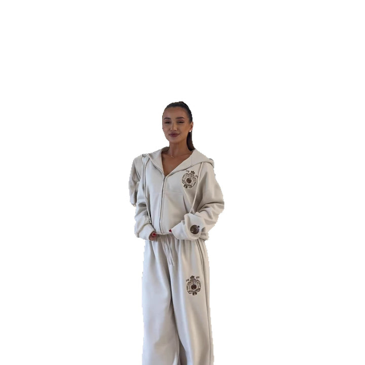 Kvinnors Hip-Hop Fritidsdräkt med detaljkär logo Mirla-Eva Jonsson