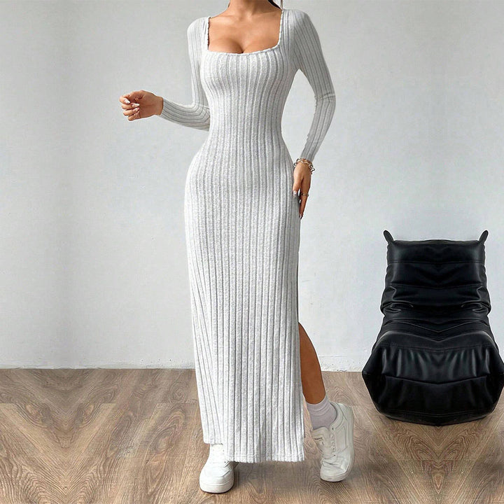 Kvinnors Maxi Klänning med Elegant Ribbad Stickning och Chic Slits Mirla-Eva Jonsson