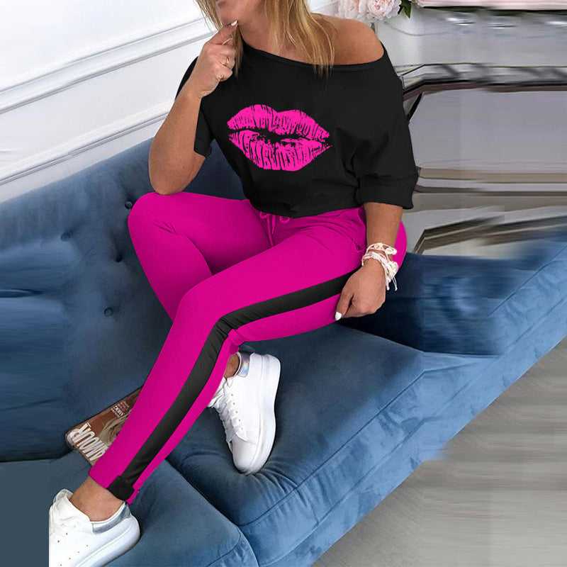 Kvinnors Mode Sweatshirt med Läppmotiv och Sportiga Leggings Mirla-Eva Jonsson
