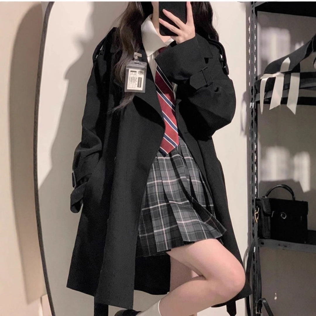 Kvinnors Moderiktiga Trench Coat med Oversized Skärning Mirla-Eva Jonsson