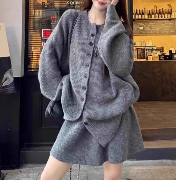 Kvinnors Mysig Stickad Kofta i Oversized Stil Mirla-Eva Jonsson