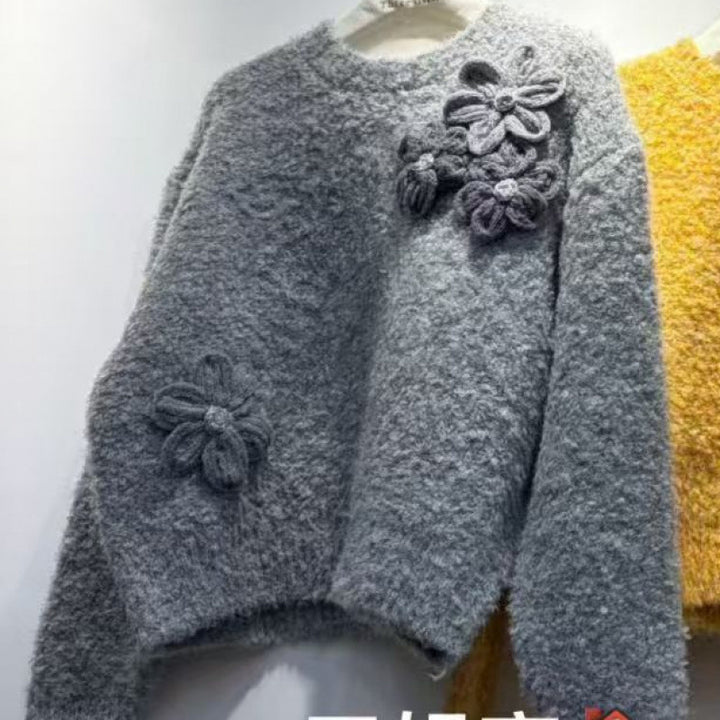 Kvinnors Mysig Tröja med Blommig 3D Design Mirla-Eva Jonsson