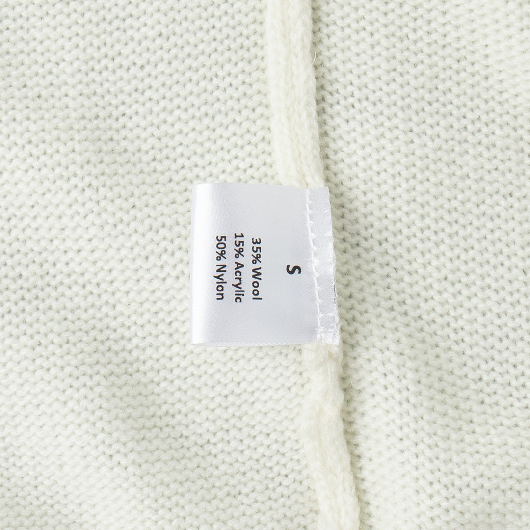 Kvinnors Mysig Turtleneck Tröja gjord av fint stickat material Mirla-Eva Jonsson