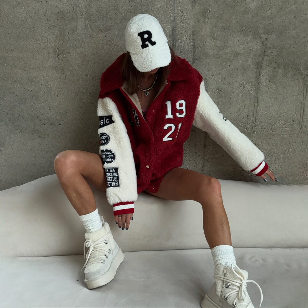 Kvinnors Mysiga Oversized Fleecejacka med Sportdetaljer Mirla-Eva Jonsson