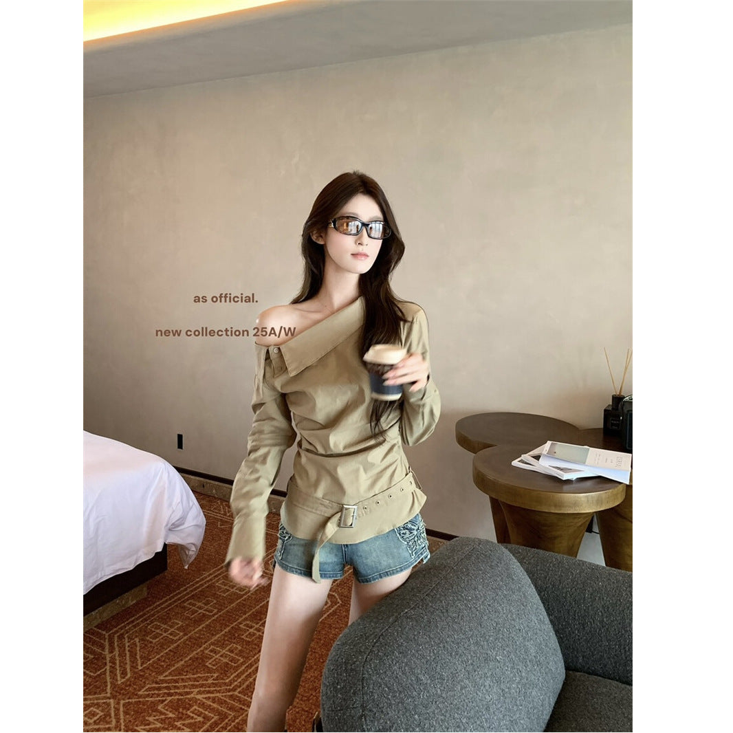 Kvinnors Off-Shoulder Blus med Elegant Drapering-Eva Jonsson