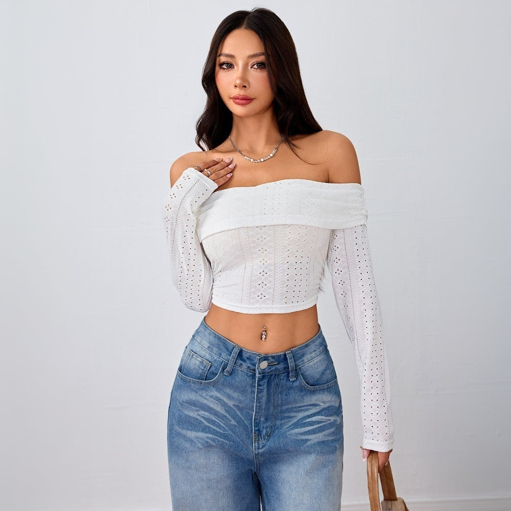 Kvinnors Off-Shoulder Crop Top med långa puffärmar och elegant spetsstruktur Mirla-Eva Jonsson