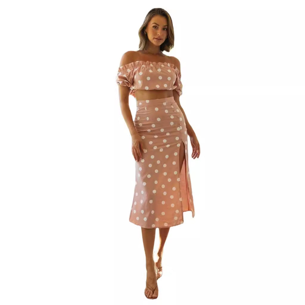Kvinnors Off-Shoulder Crop Top och Kjolset med Prickar Mirla-Eva Jonsson