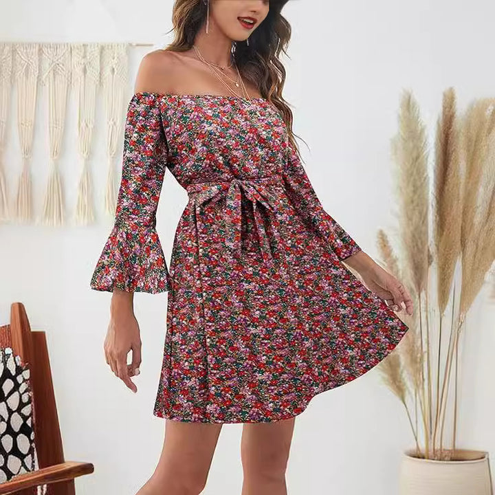 Kvinnors Off-Shoulder Klänning med Färgglad Mönster Mirla-Eva Jonsson