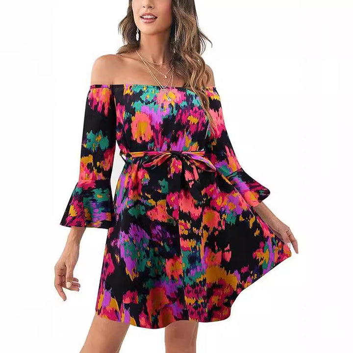 Kvinnors Off-Shoulder Klänning med Färgglad Mönster Mirla-Eva Jonsson