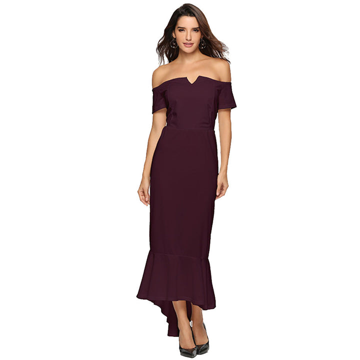 Kvinnors Off-Shoulder Kvällsklänning med Elegant V-Hals och Flödande Slut-Eva Jonsson