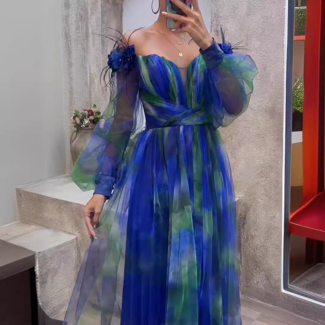 Kvinnors Off-Shoulder Maxi Klänning med Blommönster och Transparenta Volangdetaljer-Eva Jonsson