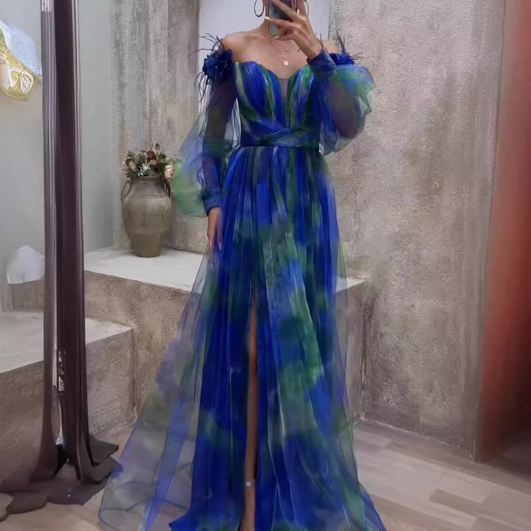 Kvinnors Off-Shoulder Maxi Klänning med Blommönster och Transparenta Volangdetaljer-Eva Jonsson