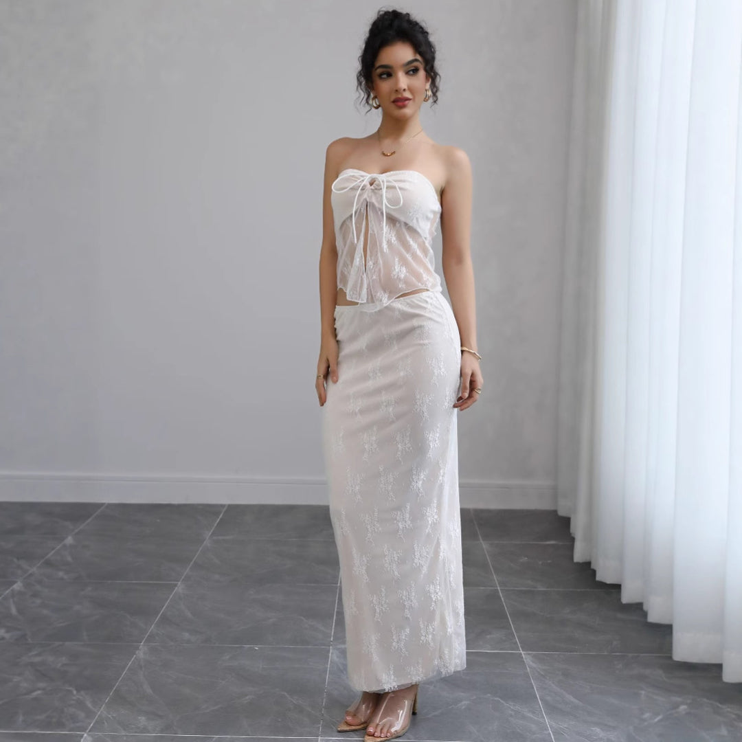 Kvinnors Off-Shoulder Maxi Klänning med Delikat Spets och Elegant Midjeband-Eva Jonsson
