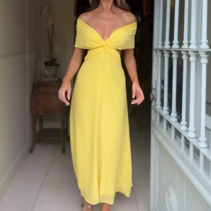 Kvinnors Off-Shoulder Maxi Klänning med Drapering och Elegant Silhuett-Eva Jonsson