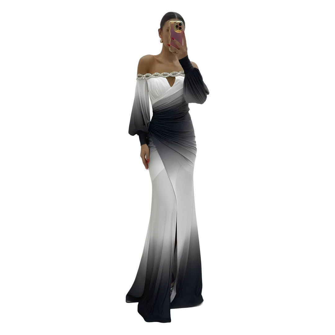 Kvinnors Off-Shoulder Maxi Klänning med Elegant Drapering och Glittrande Accenter Mirla-Eva Jonsson