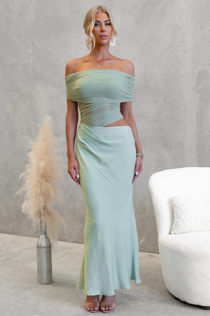 Kvinnors Off-Shoulder Maxi Klänning med Elegant Omslag Design och Figurvänlig Klipp-Eva Jonsson