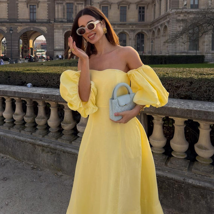 Kvinnors Off-Shoulder Maxi Klänning med Voluminösa Ärmar och Elegant Snitt Mirla-Eva Jonsson