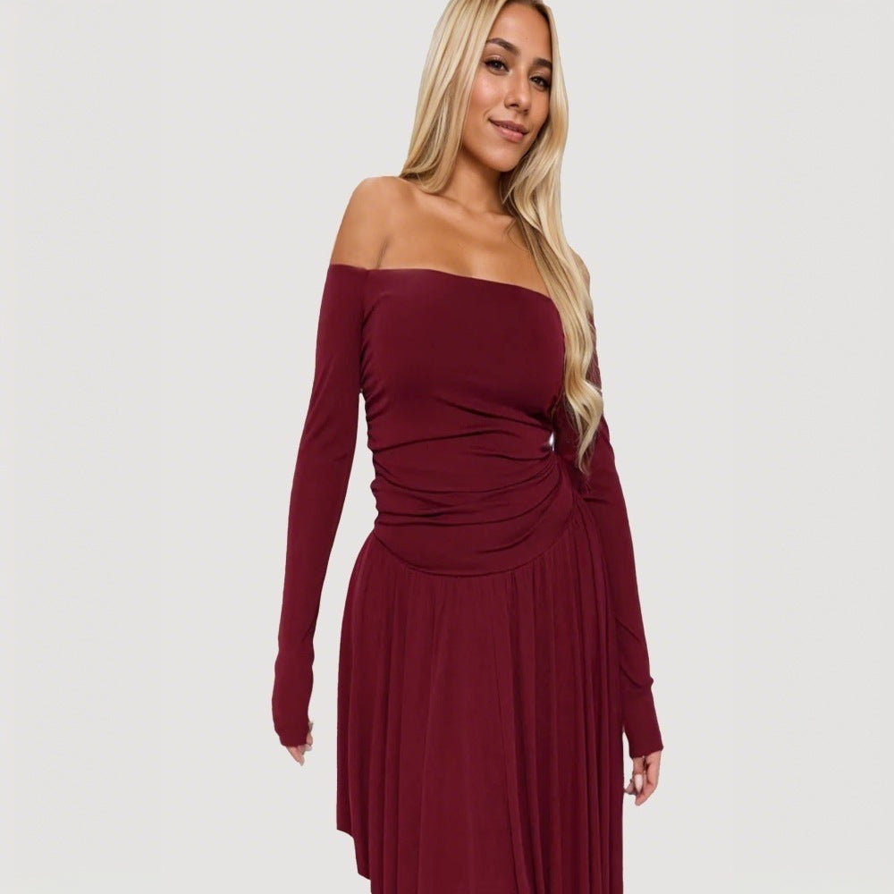 Kvinnors Off-Shoulder Midi Klänning med Asymmetrisk Skrivkant och Långa Ärmar Mirla-Eva Jonsson
