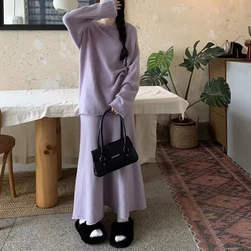 Kvinnors Off-Shoulder Stickad Klänning i Avslappnad Stil med Flowande Snitt Mirla-Eva Jonsson